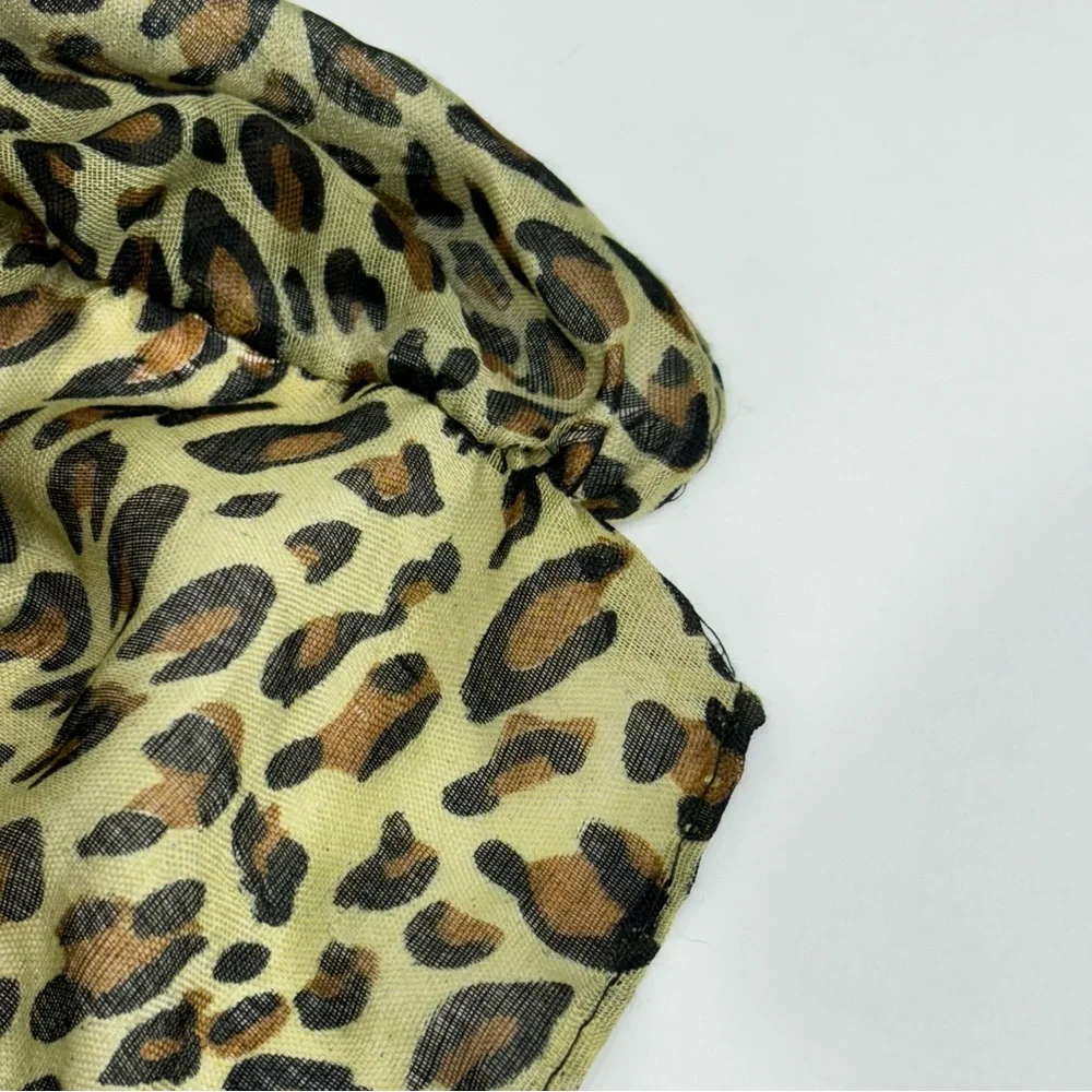 Leopard Print Women's Infinity Loop Scarf Lightweight